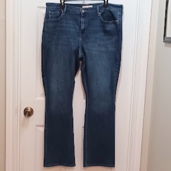 Signature by Levi Strauss Denim - Signature by Levi Strauss Mid-Rise Bootcut blue jeans Size W35 X L32